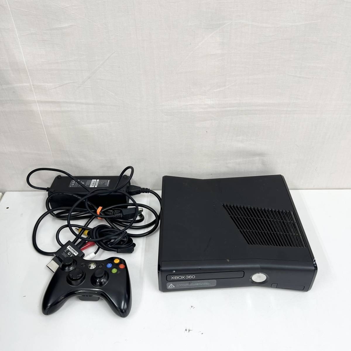 13401/ XBOX 360S CONSOLE 1439 MICROSOFT GAME マイクロソフト ゲーム