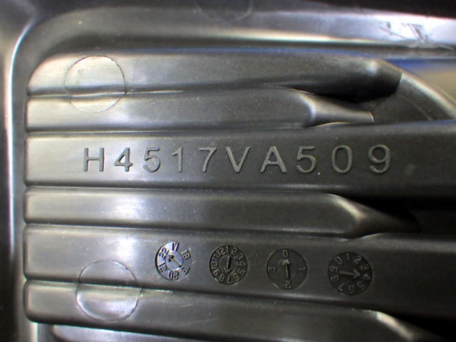S353　レヴォーグ　VM4　VMG　後期　左フォグカバー　LED　H4517VA509　未使用品　美品_画像3