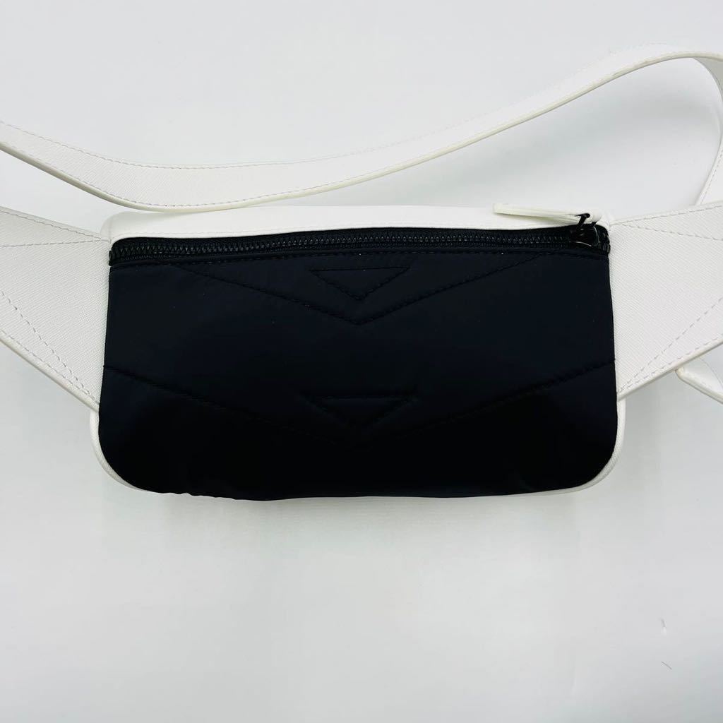 1円【極美品・付属品有】EMPORIO ARMANI ウエストポーチ ボディバッグ ワンショルダー 肩掛け PVC メンズ ホワイト エンポリオアルマーニ_画像3