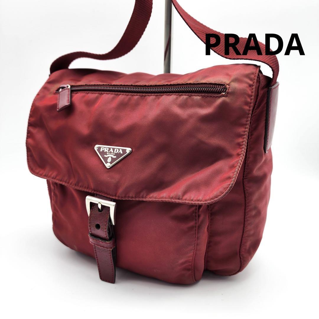 PRADA 三角ロゴ　ショルダーバッグ　ポシェット　レッド　赤　プラダ　ナイロン