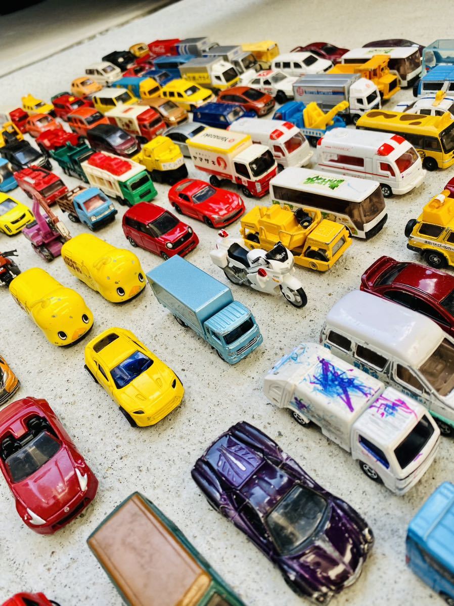 【1円スタート】TOMICA トミカ ミニカー まとめ 300台 パトカー 救急車 ヘリ ALSOK コカコーラ ゴミ収集車 国産車 緊急車両 乗用車 外車_画像4