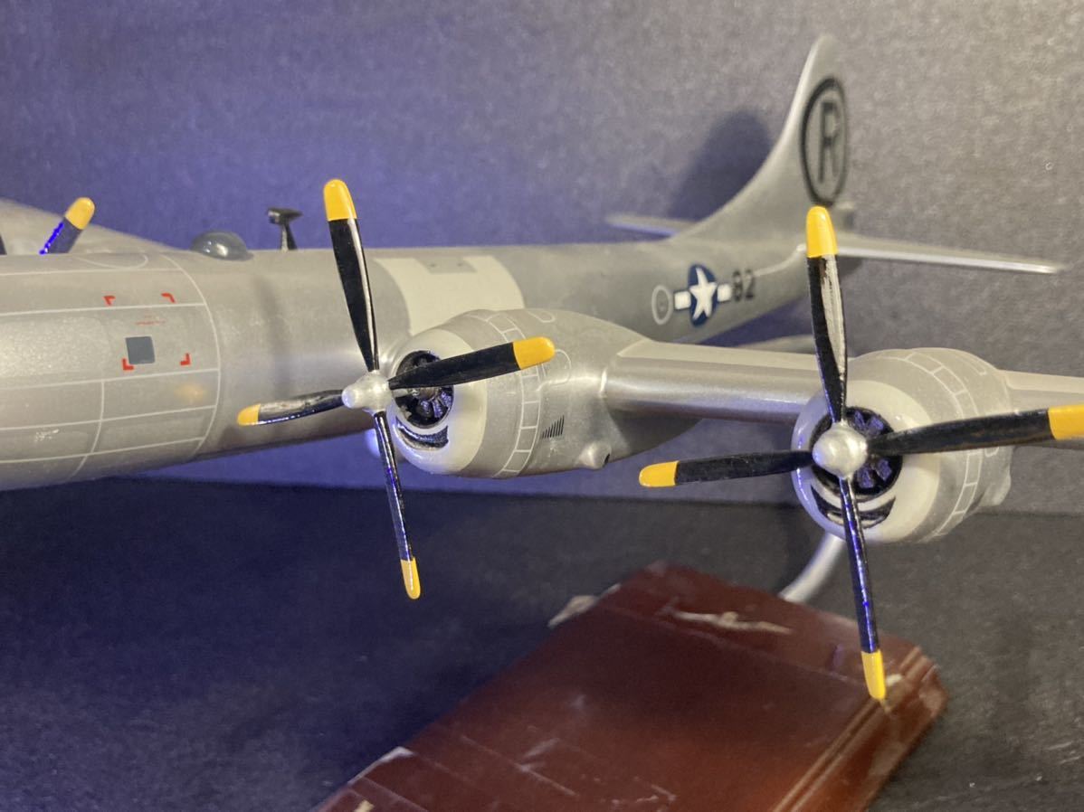 ● AB29ET B-29 Enola Gayエノラ・ゲイ 1/72スケールモデル Toys and Models社 マホガニー製？ 完成品 エノラ・ゲイ アメリカ陸軍航空隊_画像2