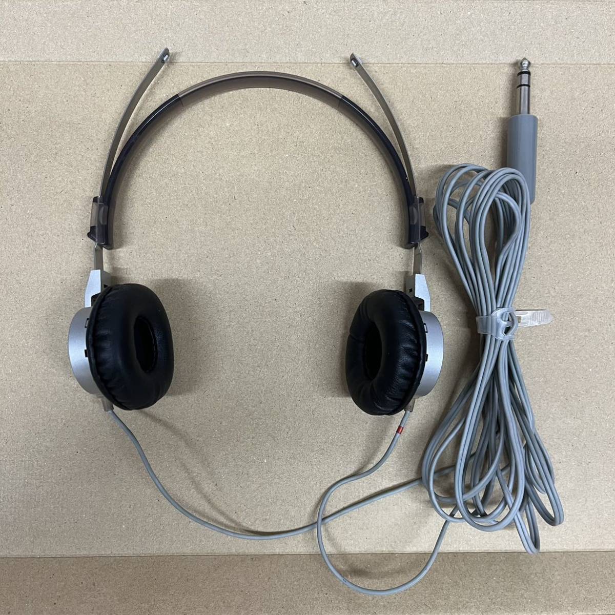 希少 トリオ TRIO KH-5 ステレオ ヘッドホン STEREO HEADPHONES パッドほぼ新品 音出し ok / 春日無線 ケンウッド KENWOOD _画像1