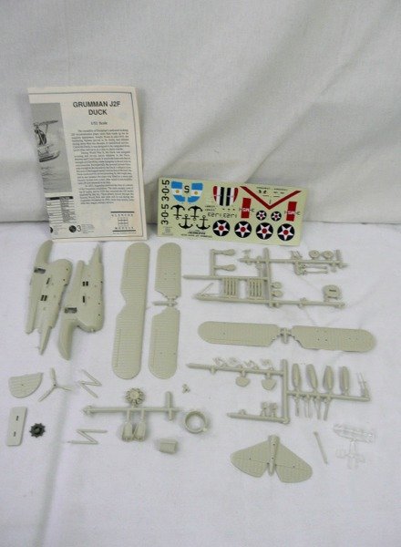 ☆☆GLENCOE MODELS グレンコモデル　1/52　Grumman グラマン　J2F-2　Duck ダック　プラモデル☆ジャンク品_画像2