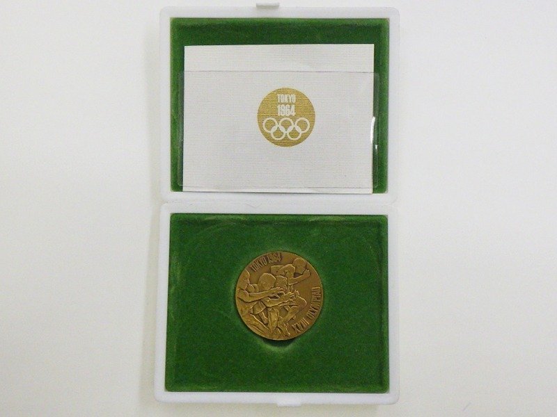 ■ 1964年 オリンピック 東京大会 グッズ 記念メダル 丹銅 造幣局 ■ 通常保管品の画像1