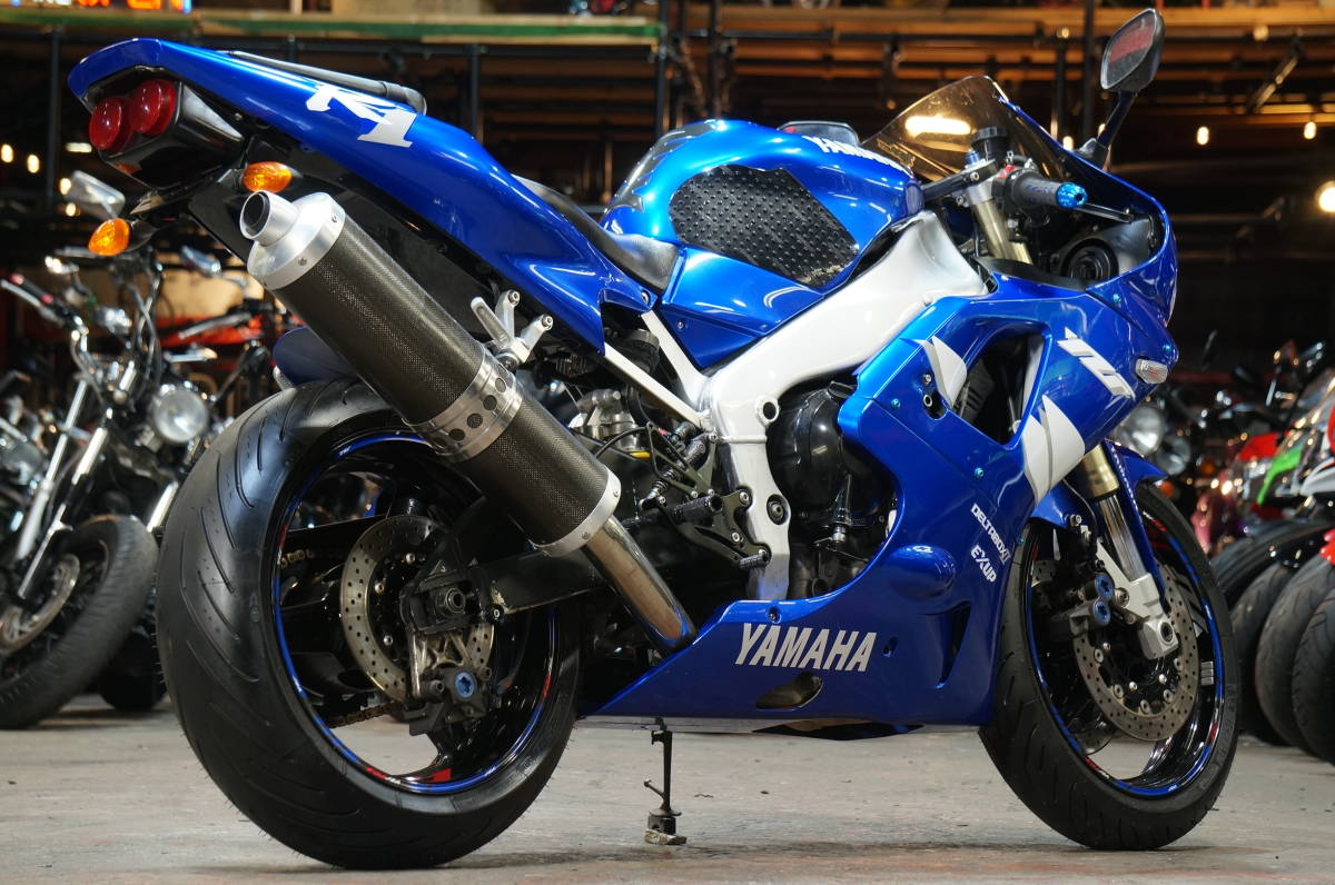 ◆◇配送のみ!! 在庫セール!! 車検R6年7月!! YZF-R1 逆車!! 外装状態良く走りも快調!! タイヤ前後バリ山!! 埼玉～関東近県即日自社配送可!!_画像4