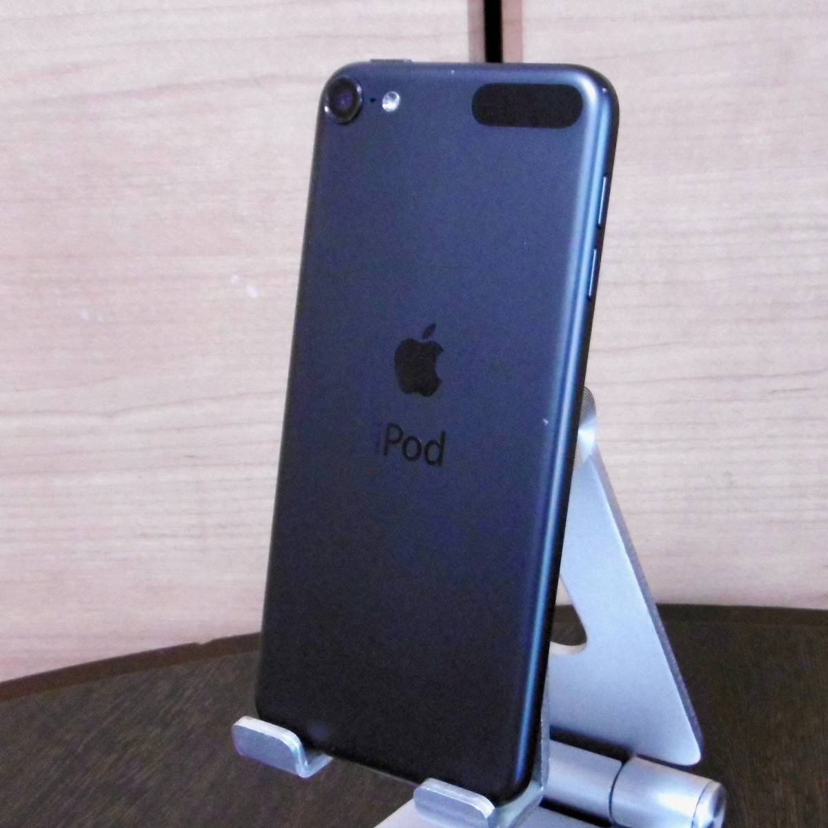 ■第6世代 iPod touch 16GB（スペースグレイ）MKH62J/A 本体のみ D■_画像3