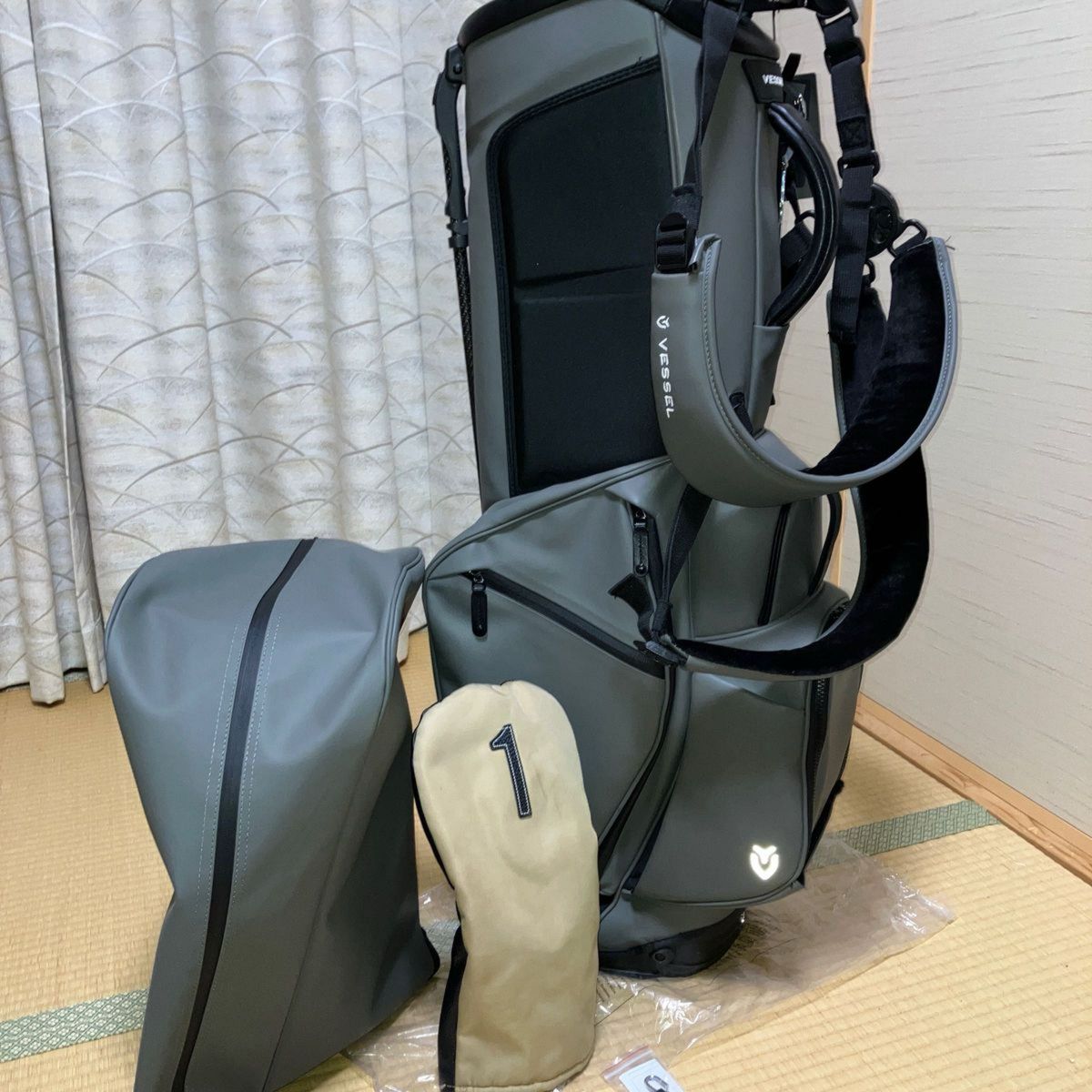 中古美品ベゼルグレー系VESSELゴルフ Player 3 0スタンド式 中古美品ベゼルグレー系VESSELゴルフ Player 3 0スタンド式