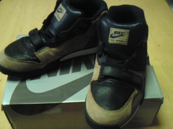 65%OFF【送料無料】 【新品】 ナイキ (トレーナー) US10.5♪ 茶黒紺 SB TRAINER1 28.5cm ナイキ NIKE 黒色 ブラック 白色 ホワイト 赤 レッド エアフォース