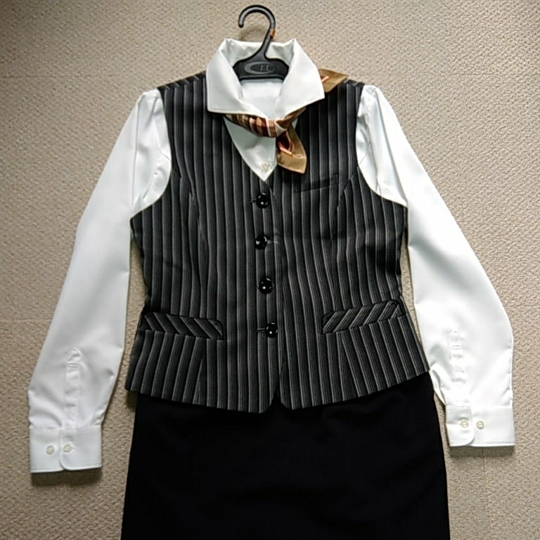     原文:■15号 グレーストライプ柄ベスト 制服 事務服 受付 OL 新品 即決 ALPHA PIER (株)チクマ 