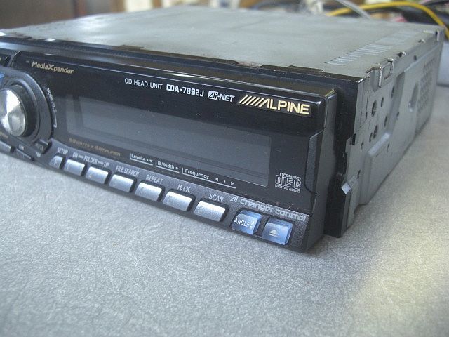 ALPINE アルパイン CDA-7892J　１DIN　CDデッキ　難あり_画像3