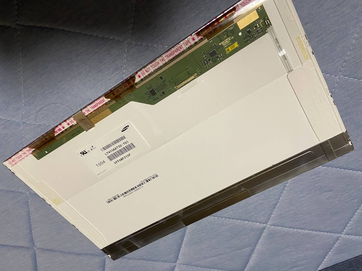 [ジャンク品]東芝 dynabook T552/37HWS用 15.6インチ 光沢液晶パネル N156B6-L0B TOSHIBA_画像7