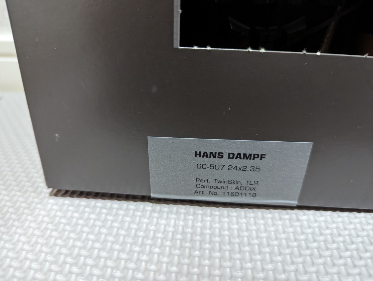 spank race 33 24inch 32h シュワルベ hans dampf 24 x 2.35 未使用 チューブレスレディ対応 ストリートトライアルなどに_画像2