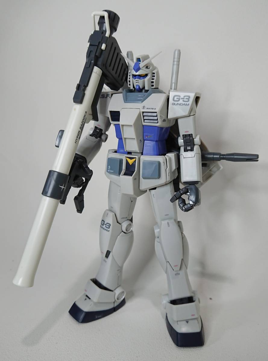 MG　1/100　RX-78-3 G-3ガンダム Ver.2.0、ガンダムVer.ONE YEAR WAR 0079　２体セット　素組、墨入　完成品　_画像3