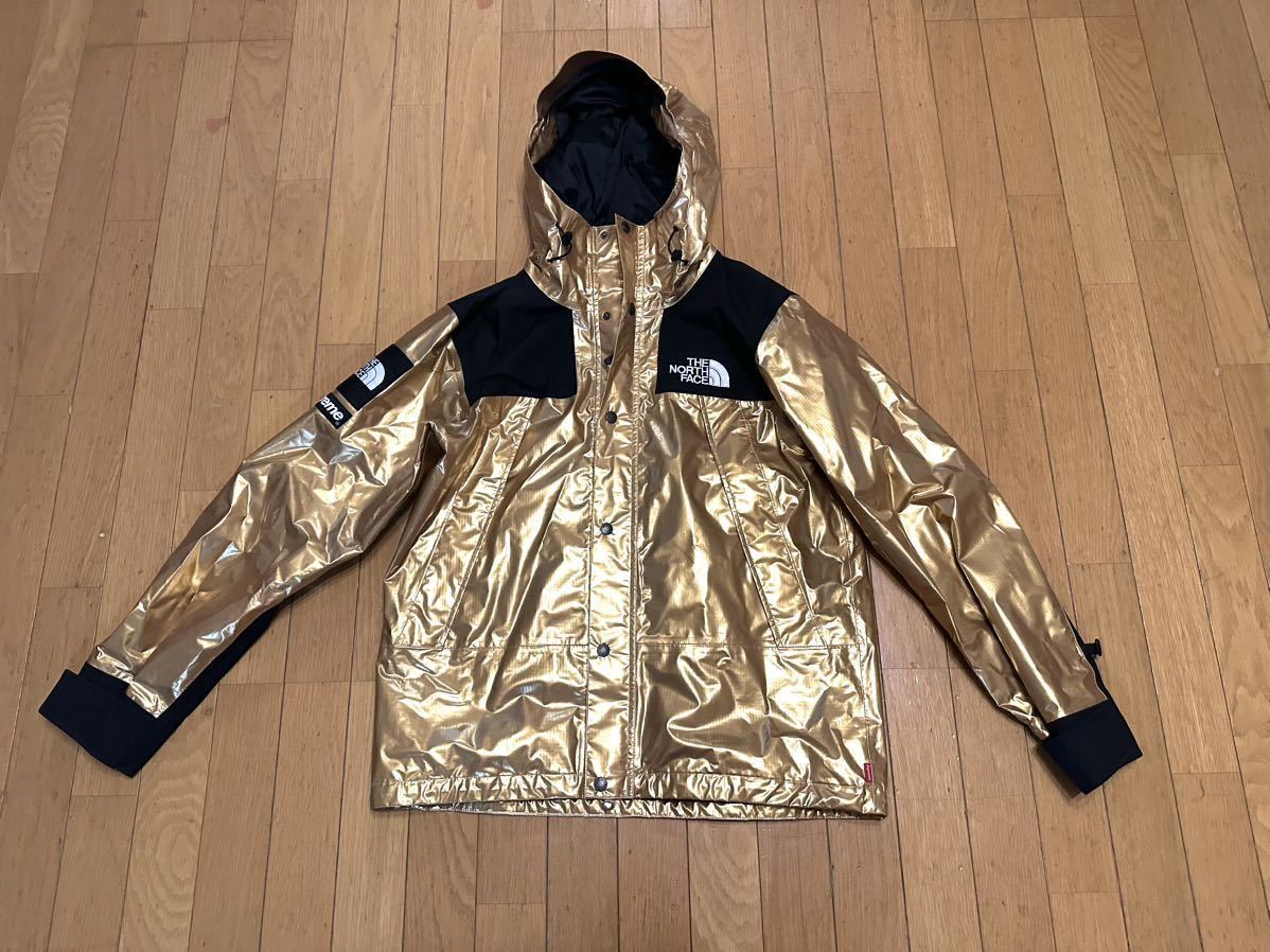 □②Supreme×The North Face 2018SS メタリックマウンテンパーカー Metallic Mountain Parka Gold シュプリーム×ノースフェイス ゴールド_画像1