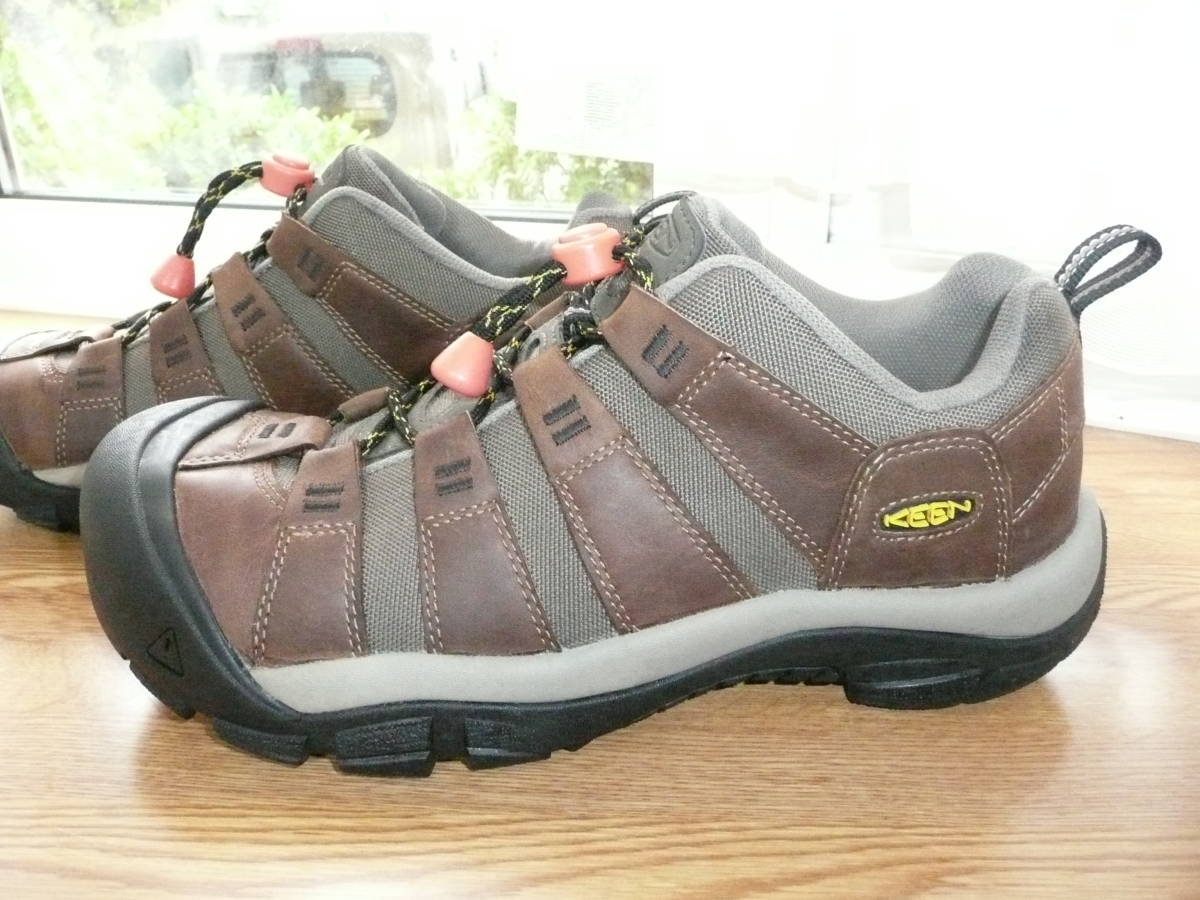 ほぼ新品 KEEN キーン メンズ27.0cm トレッキングシューズ ローカット