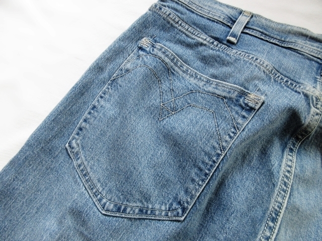 W32 未使用 定価13,200円 リーバイス レッド Levi's Red 502 テーパード デニムパンツ ジーンズ 程よいストレッチ 涼しげライトブルー_画像7