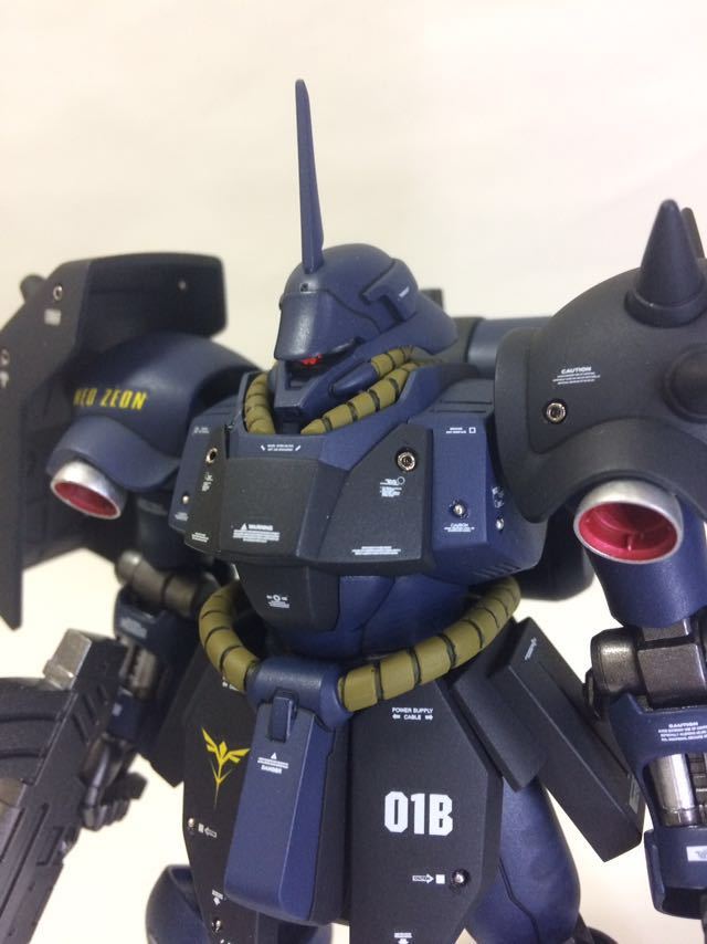 HGUC 1/144 AMS - 119 Gira Doga（Lesen·Schneider獨家）塗成品 原文:HGUC 1/144 AMS-119 ギラ ドーガ (レズン・シュナイダー専用機) 塗装済み完成品