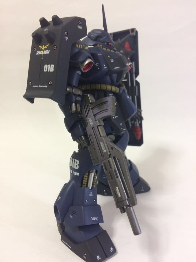 HGUC 1/144 AMS - 119 Gira Doga（Lesen·Schneider獨家）塗成品 原文:HGUC 1/144 AMS-119 ギラ ドーガ (レズン・シュナイダー専用機) 塗装済み完成品