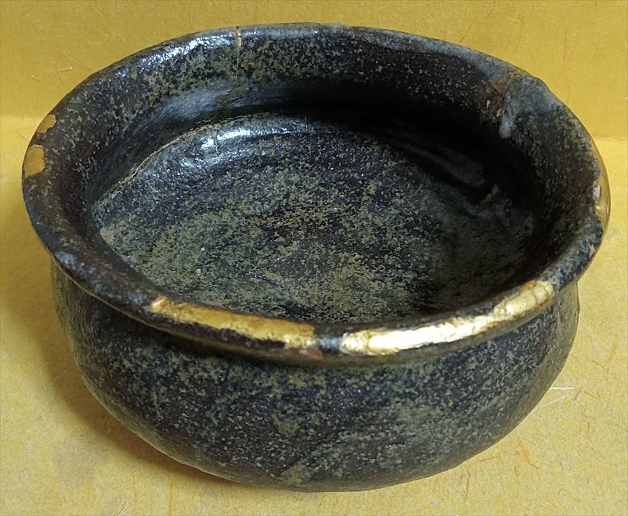 桃山 黒 織部 沓茶碗 箱 茶道具 桃山 黒 織部 沓茶碗 箱 茶道具