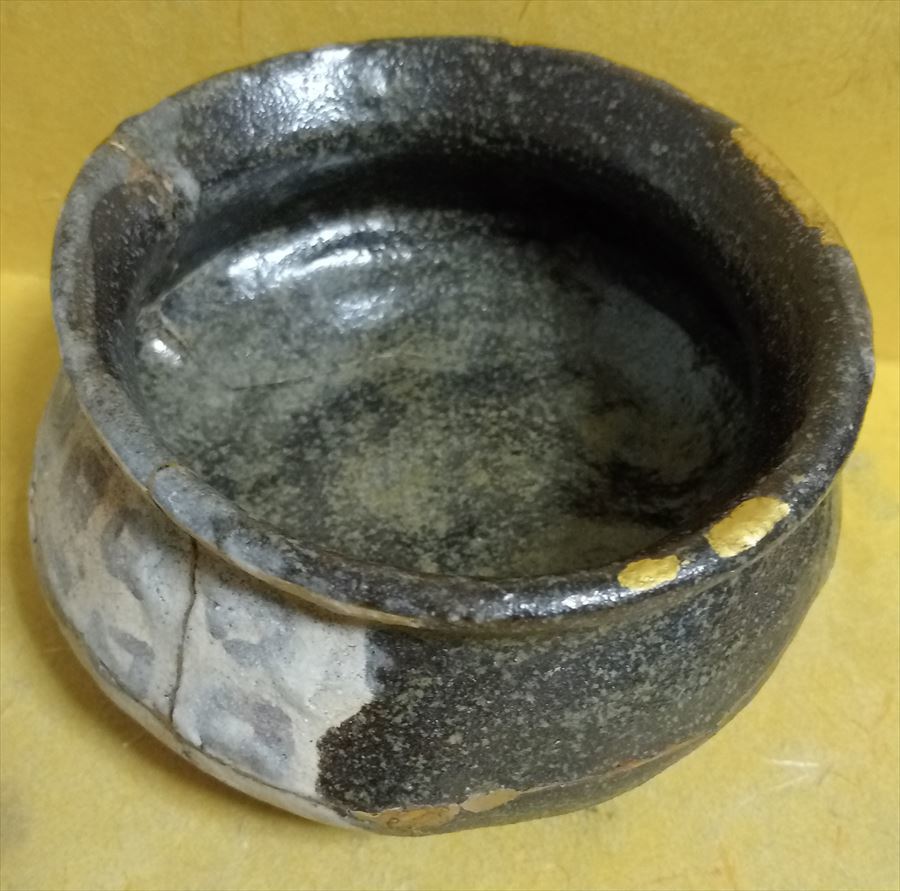 桃山 黒 織部 沓茶碗 箱 茶道具 桃山 黒 織部 沓茶碗 箱 茶道具