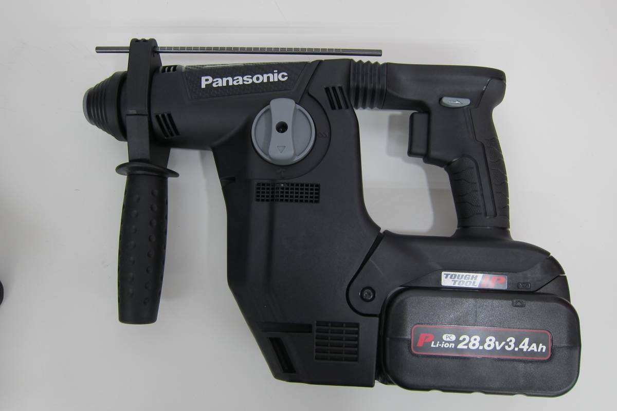 未使用品 Panasonic パナソニック 充電式ハンマードリル EZ7881PC2V-B ブラック 28.8V 3.4Ah 充電器 バッテリー付_画像3