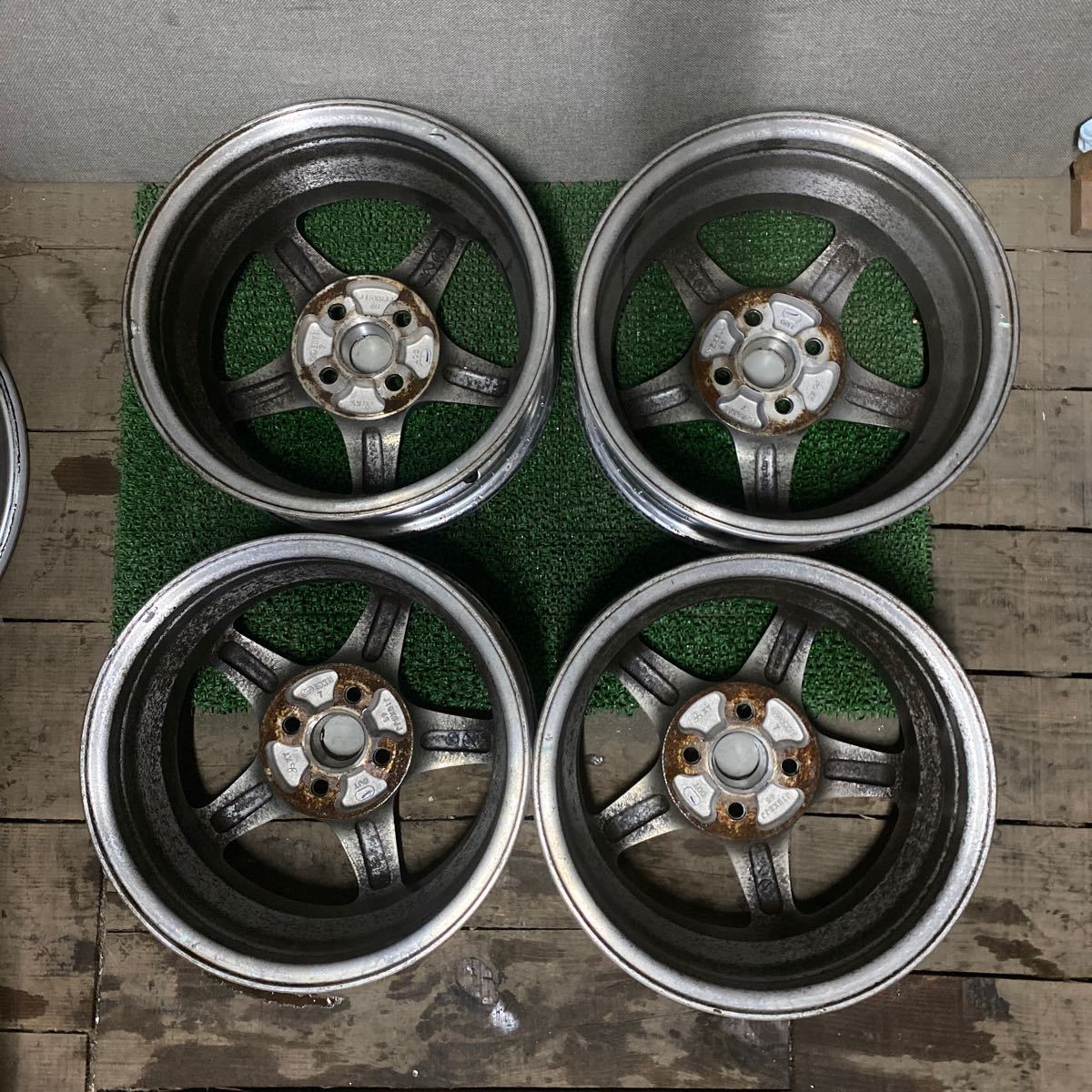 MITSUBISHI純正ENKEIホイール 15インチ 15×6J OFF;+46 PCD;100-4H ハブ径;約53mm 傷あり、ガリ傷あり、錆びあり 4本_画像9