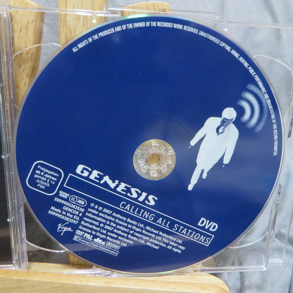 SACD+DVD GENESIS ジェネシス 「CALLING ALL STATIONS」DVDはPALです。レイ・ウィルソン_画像4