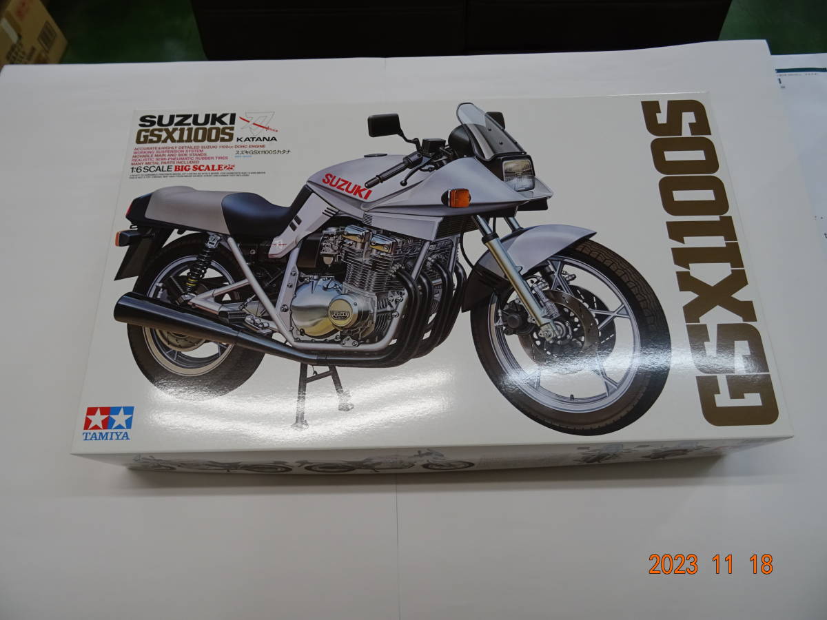 タミヤ　プラモデル　オートバイ　SUZUKI　GSX1100S 1/6 KATANA_画像1