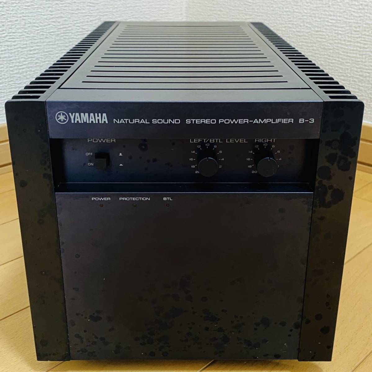 【1円スタート】YAMAHA NS SERIES B-3 ヤマハ ステレオ パワーアンプ 中古 通電確認済み 現状品 ジャンク扱い 当時物 レア 希少 入手困難の画像1