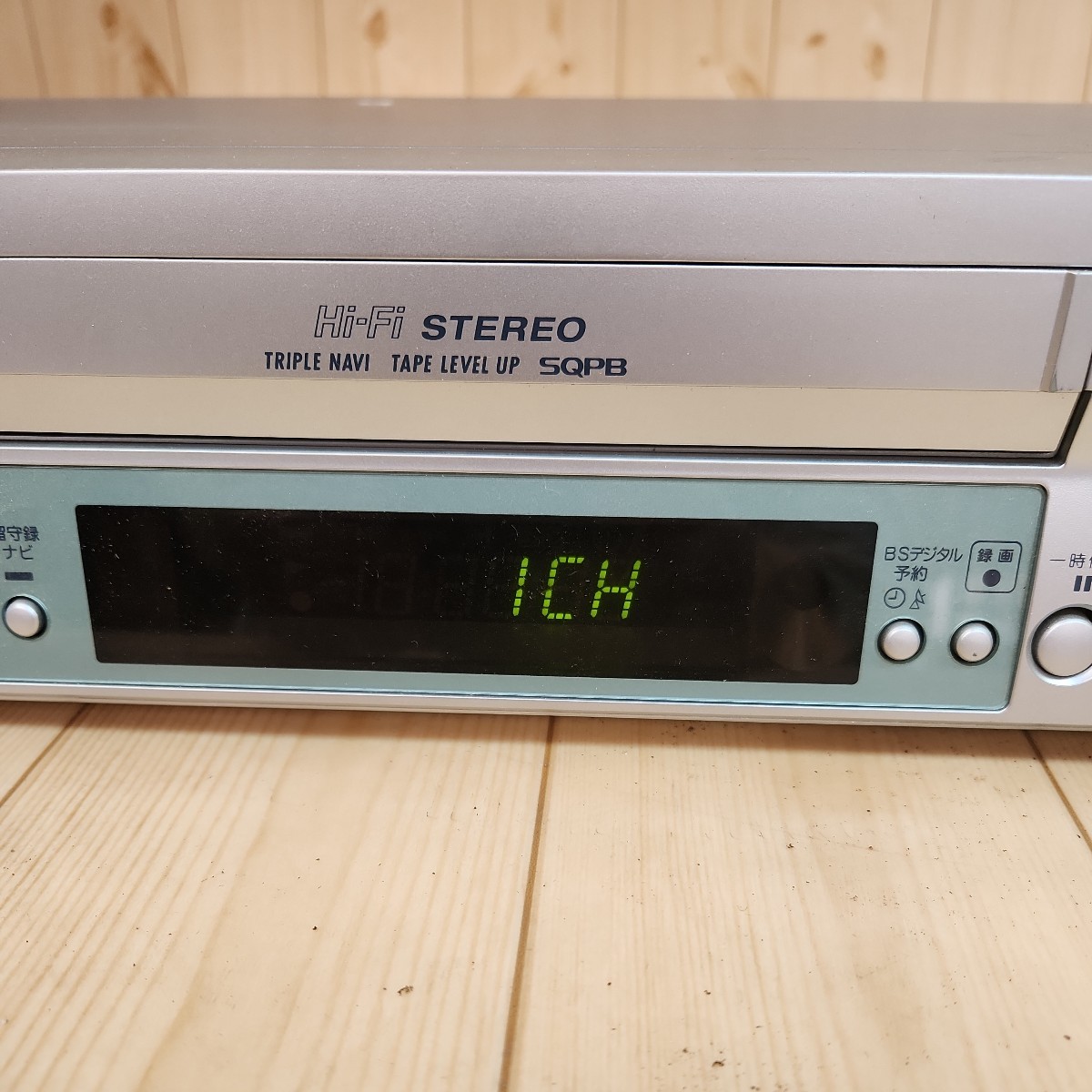 Victor VHS ビデオカセットレコーダー HR-B12 通電確認OK!_画像5