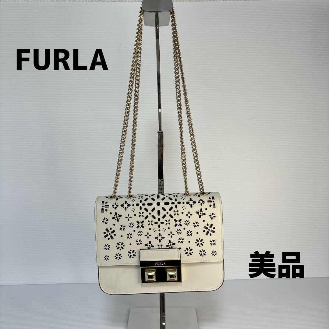 FURLAフルラ ホワイトショルダーバッグ 本革パンチングデザイン Yahoo