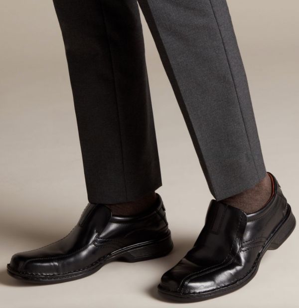 送料無料 Clarks 24.5cm ローファー ブラック 黒 ビジネス シューズ レザー スーツ ブーツ スリッポン ゴア スニーカー カジュアル JJJ198