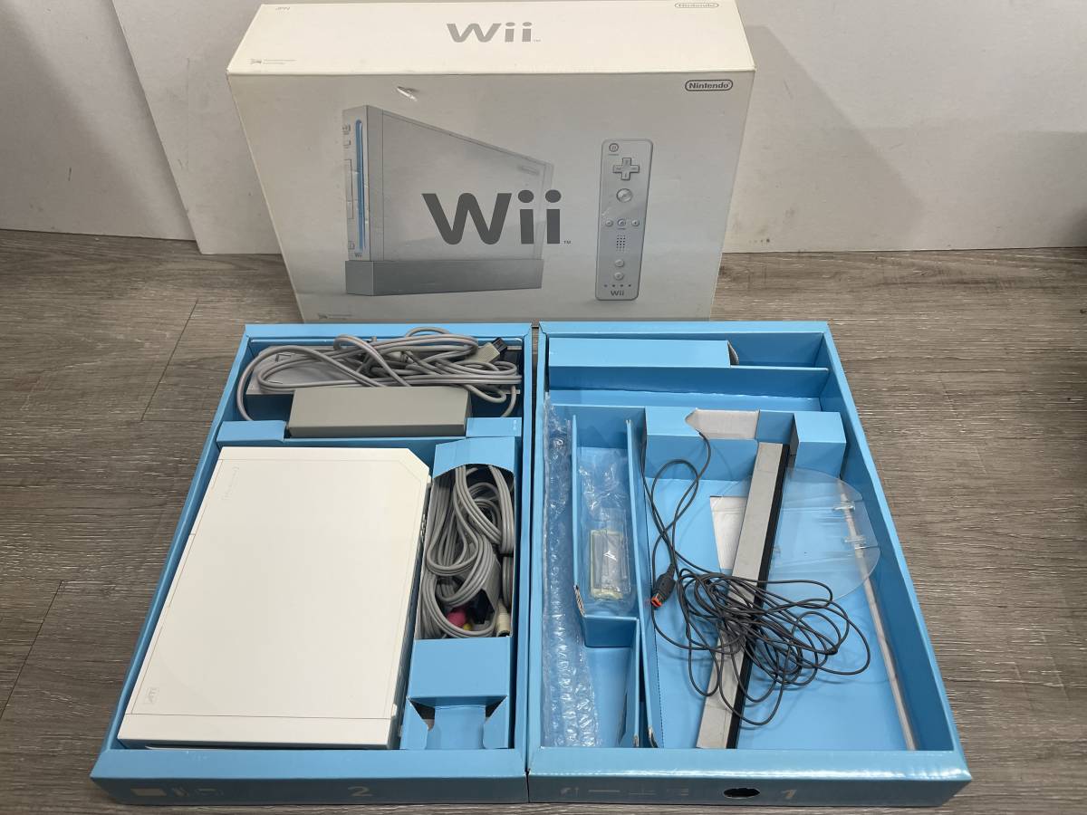 ☆ Wii ☆ Nintendo Wii 本体 まとめ売り 7台 未チェック ジャンク Wiiリモコンプラス シロ クロ Wiifit バランスボード 任天堂_画像4