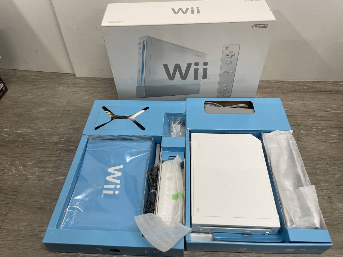 ☆ Wii ☆ Nintendo Wii 本体 まとめ売り 7台 未チェック ジャンク Wiiリモコンプラス シロ クロ Wiifit バランスボード 任天堂_画像3