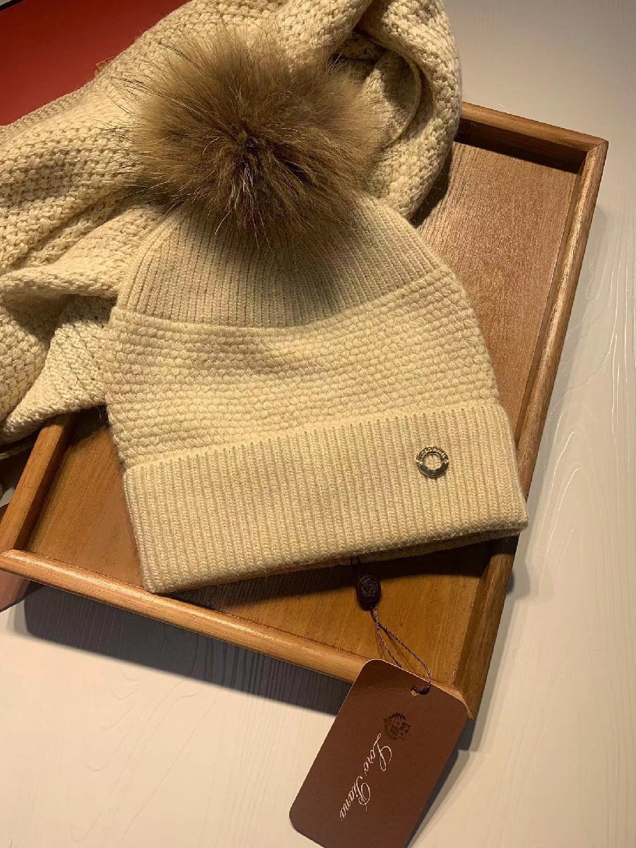 Loro Piana ロロピアーナ　マフラー＋帽子セット タヌキの毛のポンポン ポンポン取付可能 　ベージュ_画像4