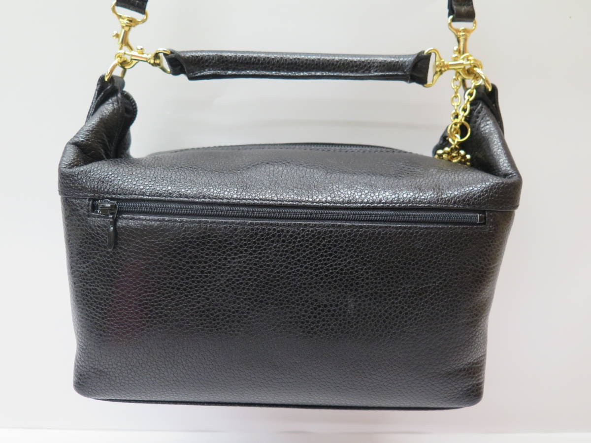 ungaro Ungaro cow leather 2Way shoulder bag black black made in Japan 