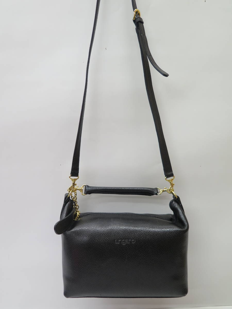 ungaro Ungaro cow leather 2Way shoulder bag black black made in Japan 