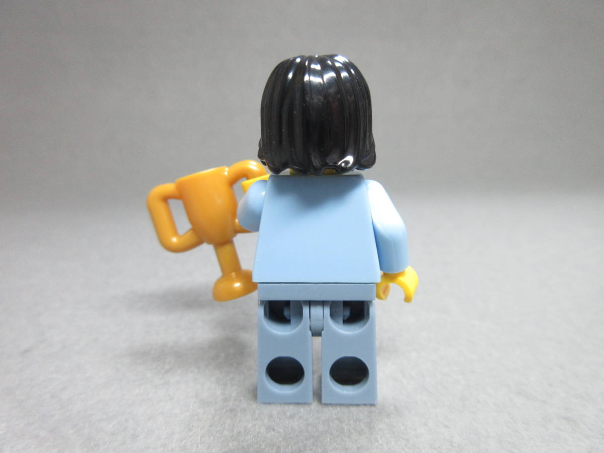 LEGO★s191 正規品 街の人 ミニフィグ CITY シリーズ 同梱可能 レゴ シティ タウン 男の子 女の子 青年 女性 男性 お兄さん お姉さん_画像2