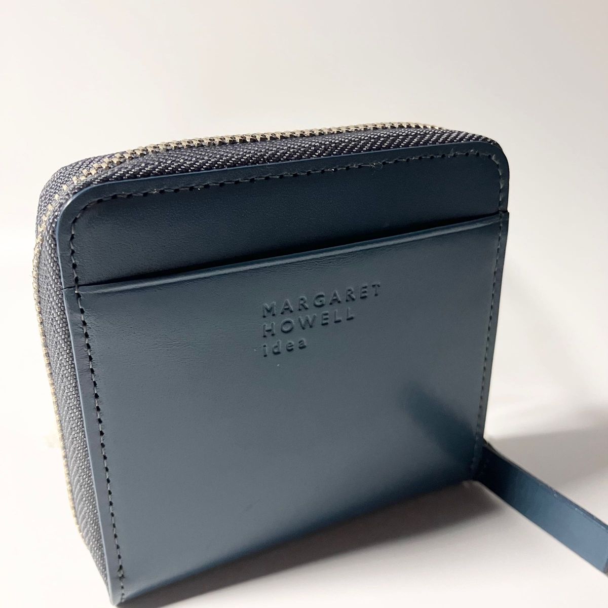 【人気】マーガレットハウエル 財布 二つ折り財布 ラウンドファスナー ブルー 青 レザー 財布