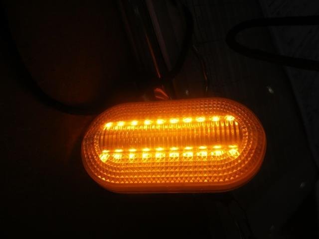 ジムニー JB23W 社外 LED サイドマーカー フェンダーターンランプ 左右セット シーケンシャルタイプ メーカー・品番不明 美品_画像4