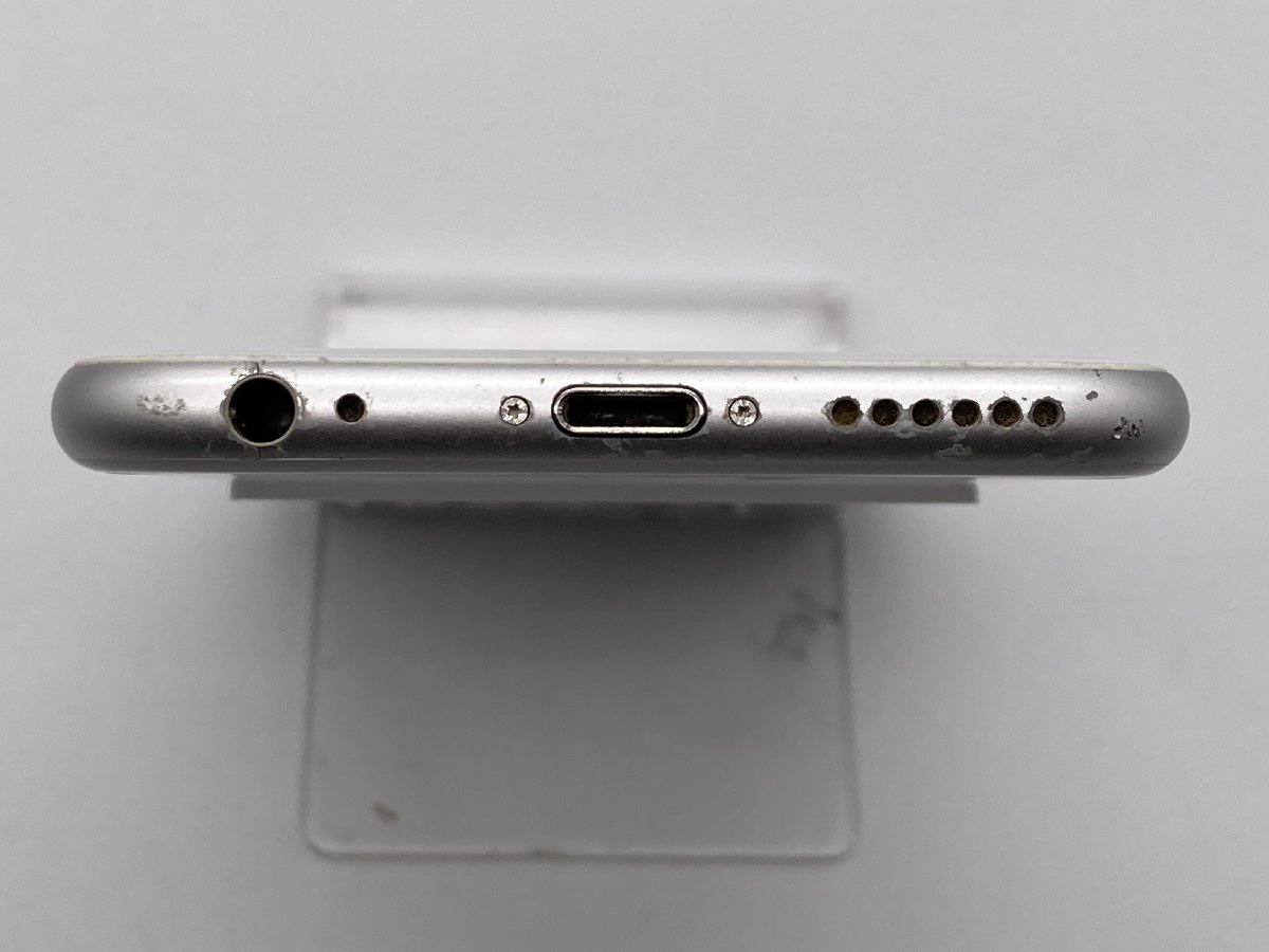 【中古・ジャンク】バッテリーサービス表記 打痕 Apple iPhone 6s 64GB docomo解除版SIMフリー シルバー NW〇 本体 A-69529_画像7