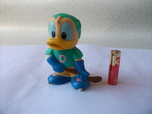  prompt decision not for sale rare rare that time thing Mitsubishi Bank Donald Duck hockey sofvi savings box figure Showa Retro Vintage 