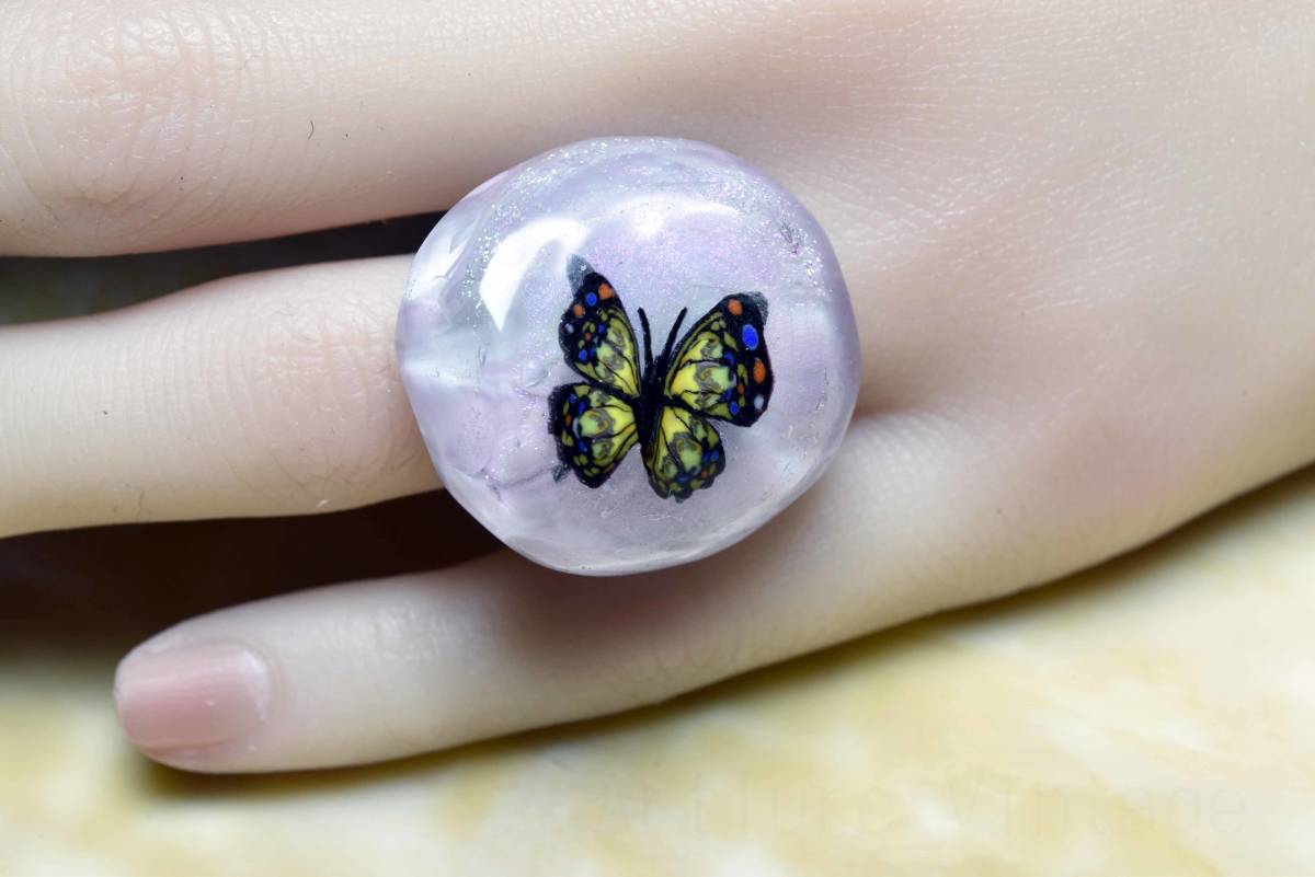 蝶　BATTERFLY ガラス工芸家の創作した一点物のガラスの指輪。FREE SIZE（Y957-467　） ガラスリング、ハンドメイド　GLASS RING