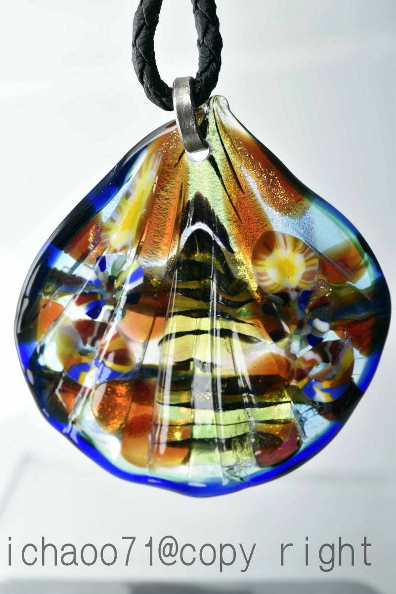 貝　shell ガラス工芸家の創作した一点物のガラスのアクセサリー。トンボ玉 (10735-479 ) glass accessory BEADS 蜻蛉玉　ペンダントトップ