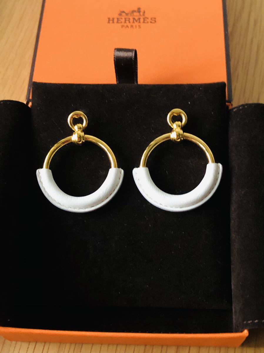 HERMES エルメス ループ ピアス ホワイト ゴールド金具 白|Yahoo