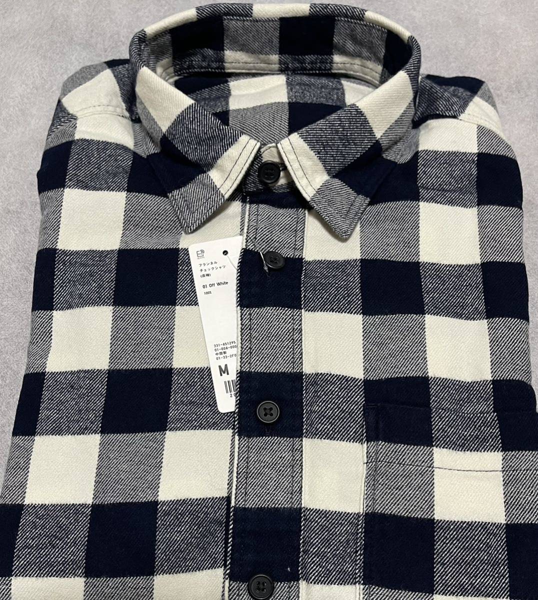 新品 大人気 ユニクロ フランネルチェックシャツ(長袖)オフ 新品 大人気 ユニクロ フランネルチェックシャツ(長袖)オフ