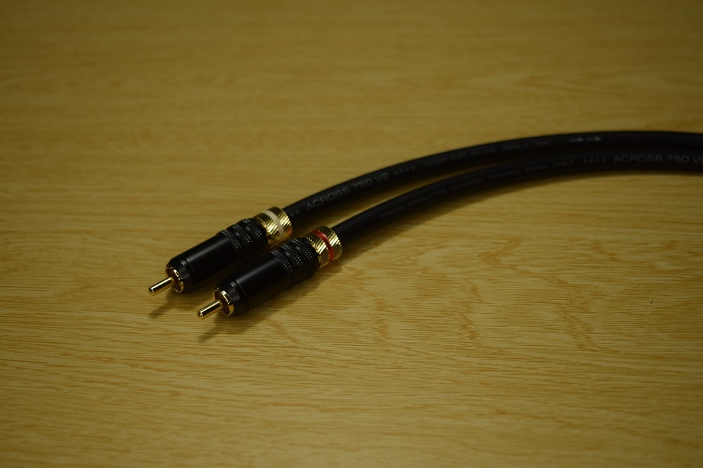 □□ Oyaide Across 750 V2＋RCA Gp_plug（RTCG1）/0.70m×2本_画像3