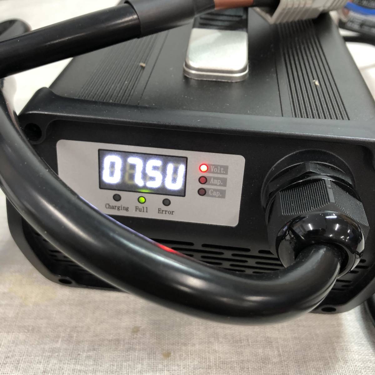 Redodo 14.6V 40A リン酸鉄リチウムイオンバッテリー充電器 LiFePO４ リン酸鉄バッテリー専用充電器_画像8