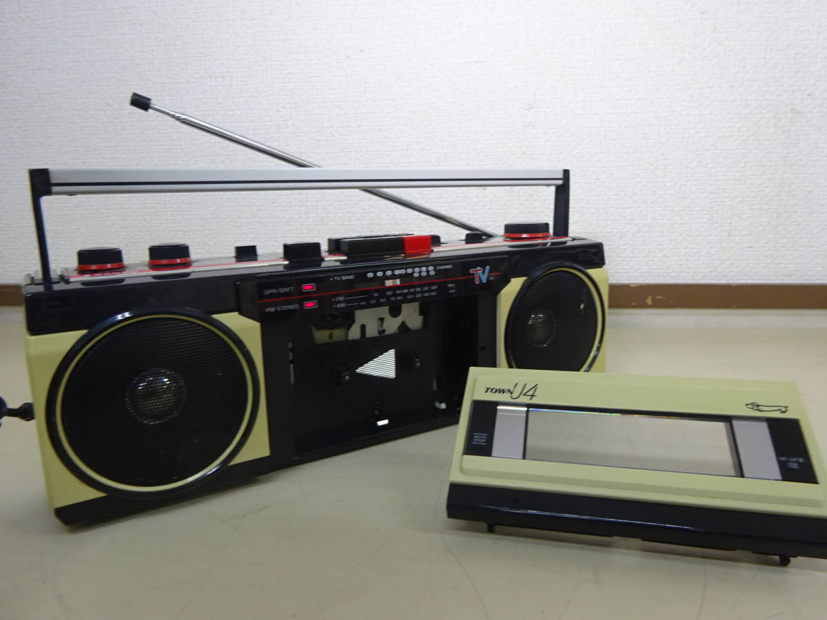 京都8☆SANYO サンヨー MR-U4TII AM/FM受信OK 難あり、一応TAPE再生OK ACアダプタなし 1970年代後半発売 修理用・部品取りに 現状_画像1